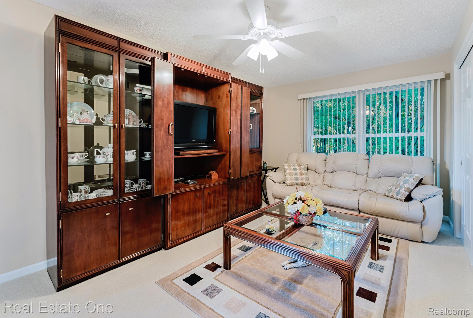 3890 Hillsdale Drive