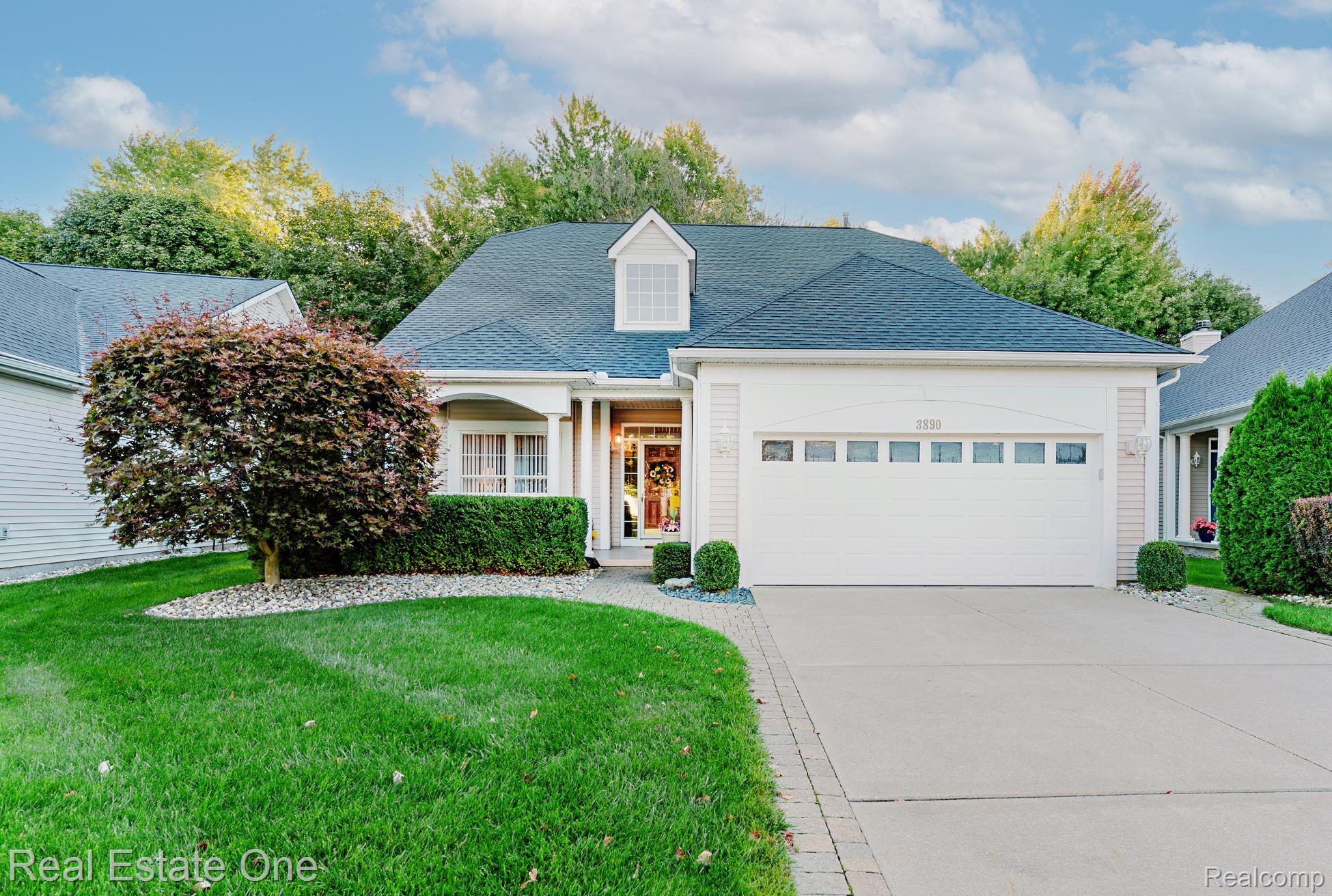 3890 Hillsdale Drive