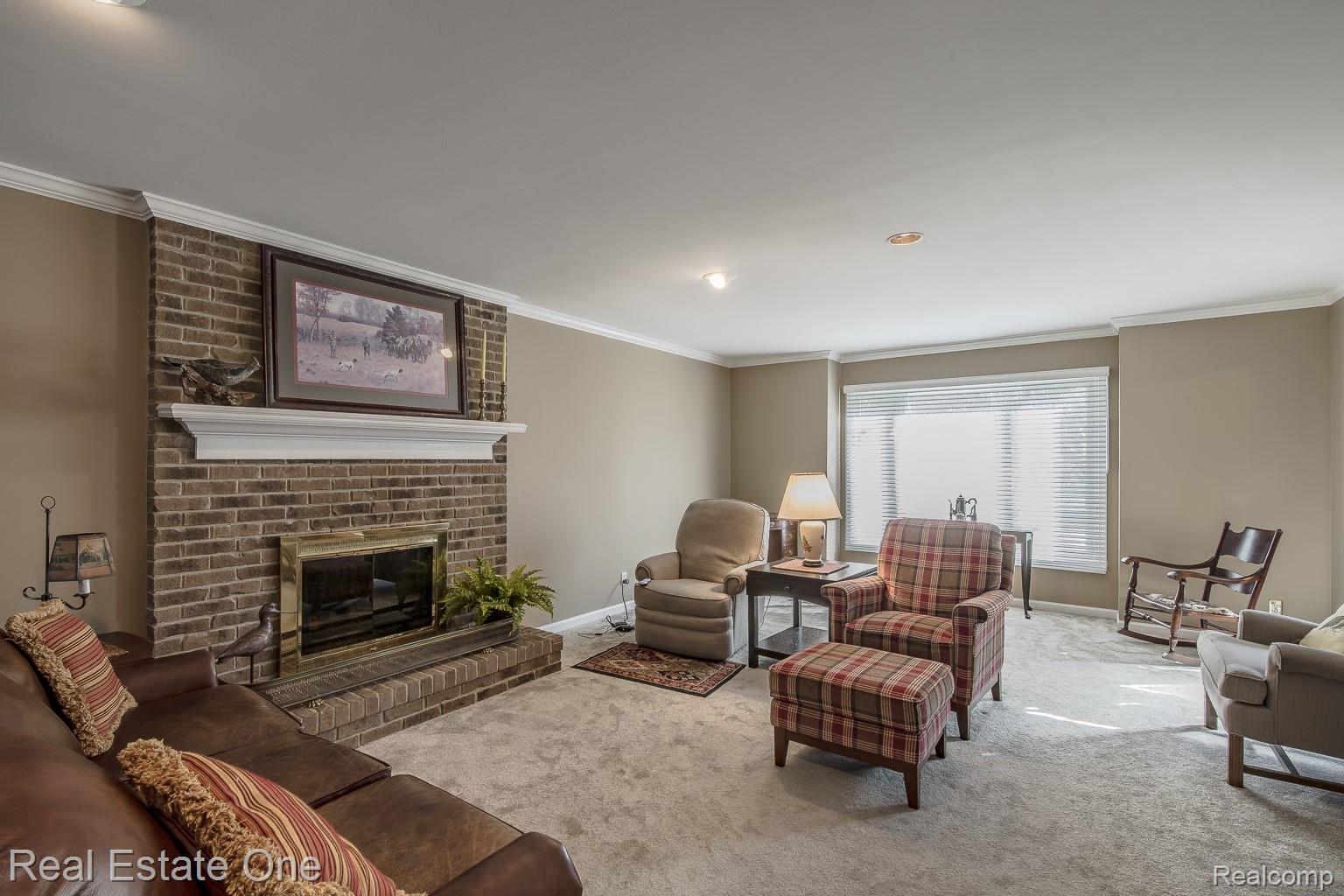 1536 Royal Crescent Street