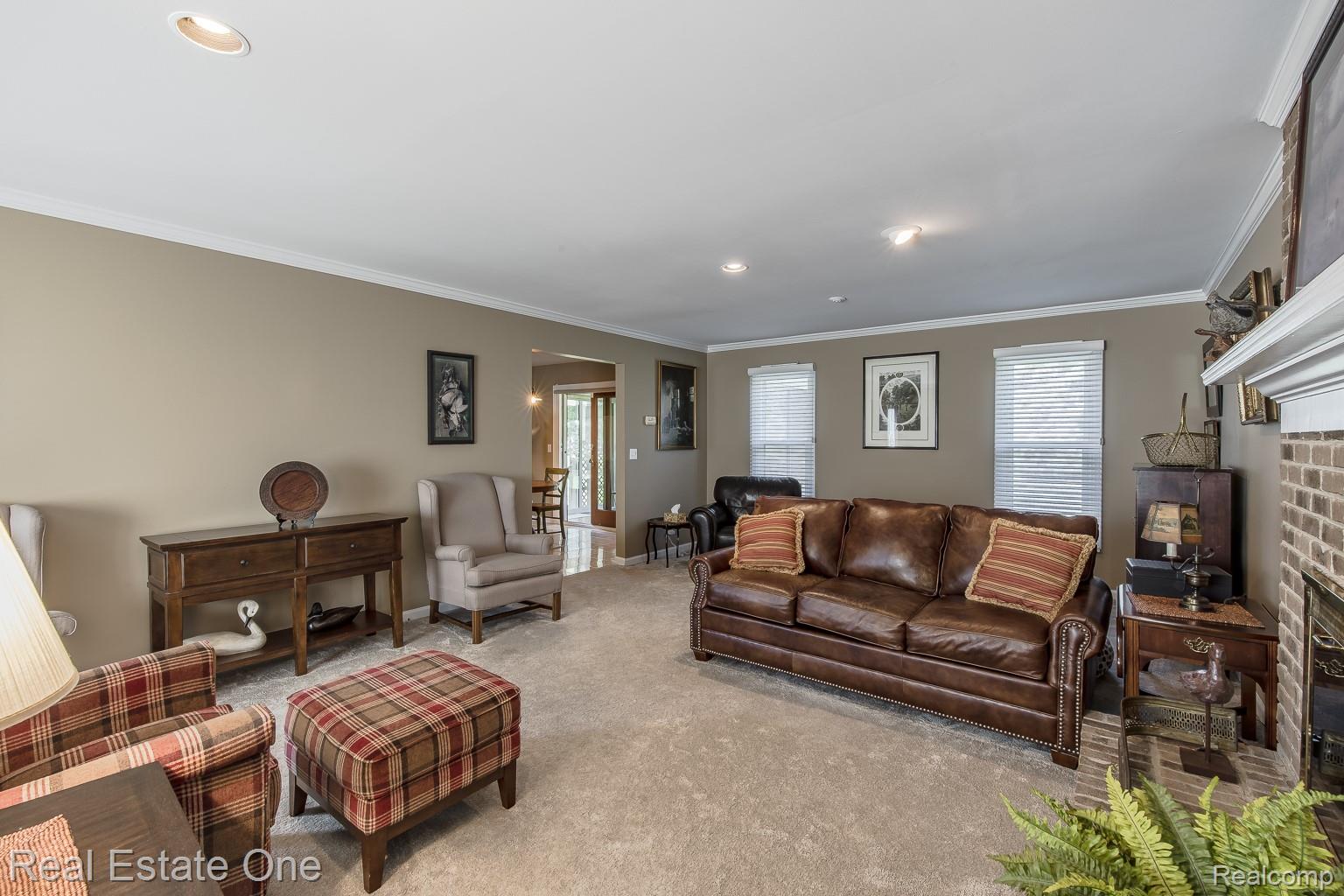 1536 Royal Crescent Street