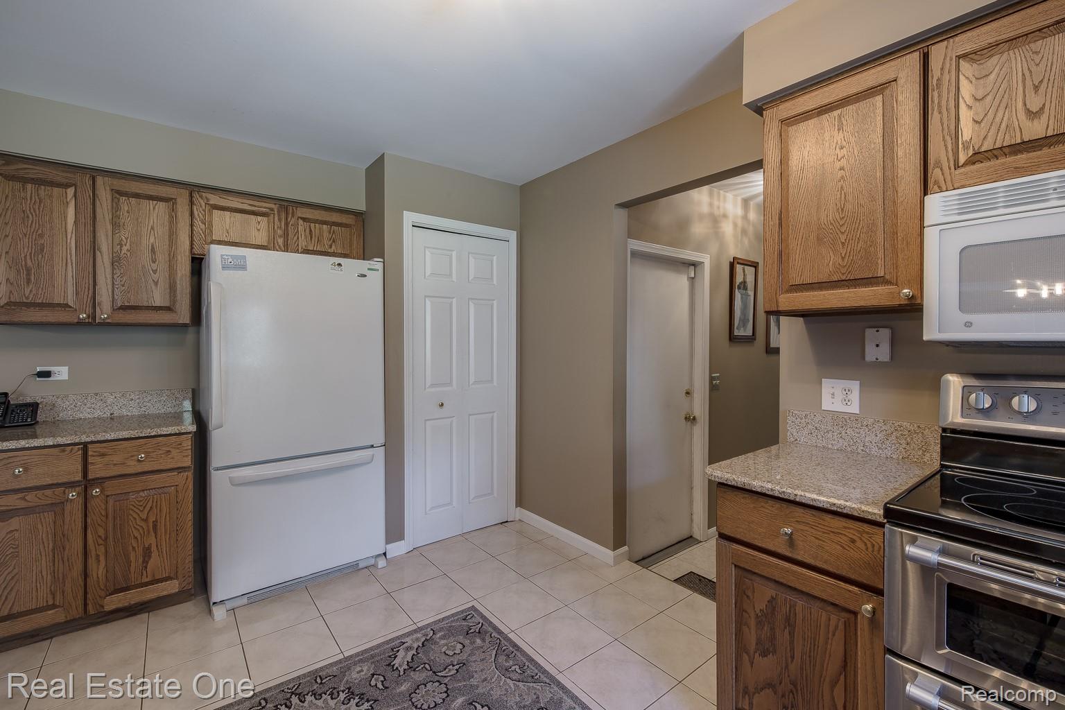 1536 Royal Crescent Street