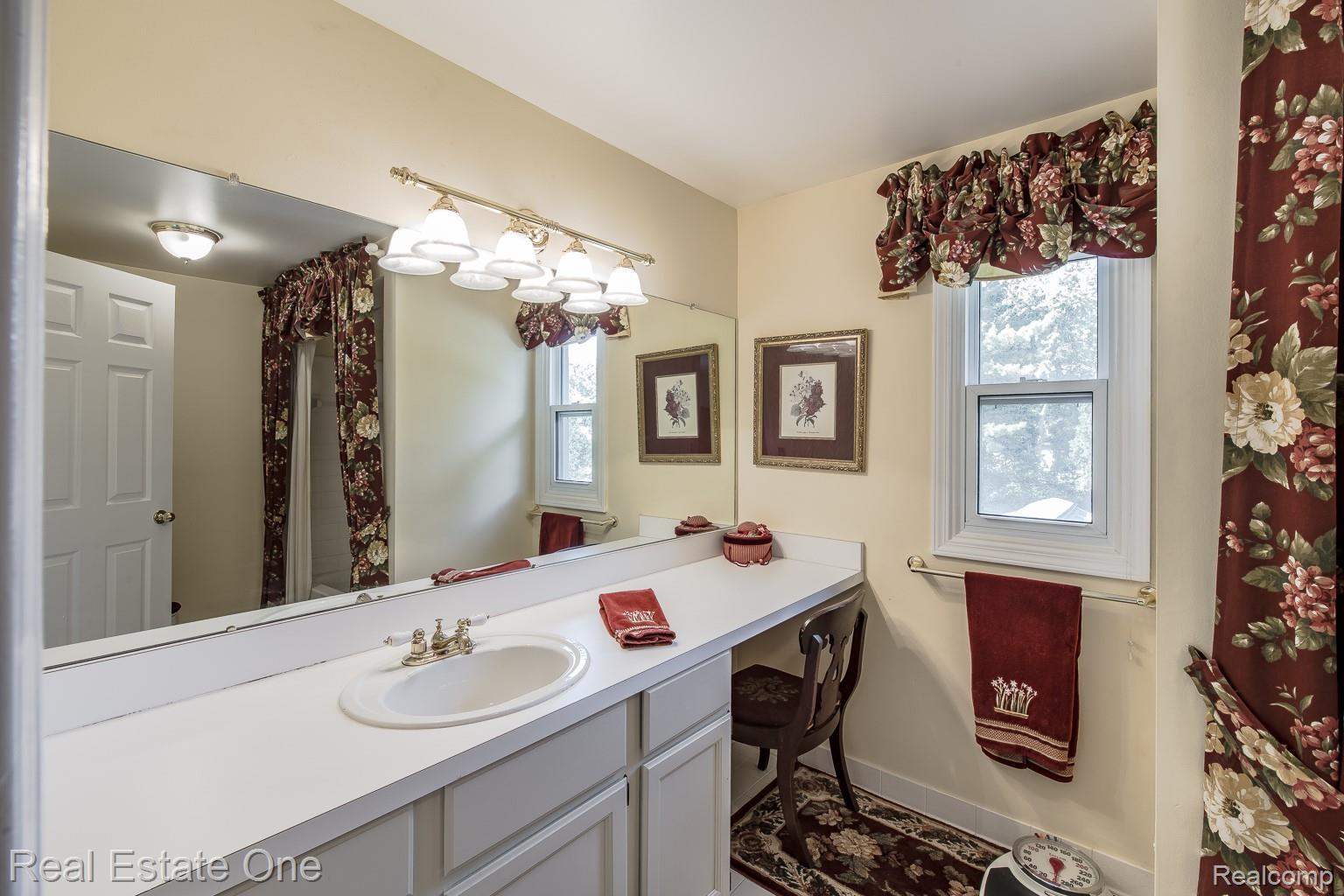 1536 Royal Crescent Street