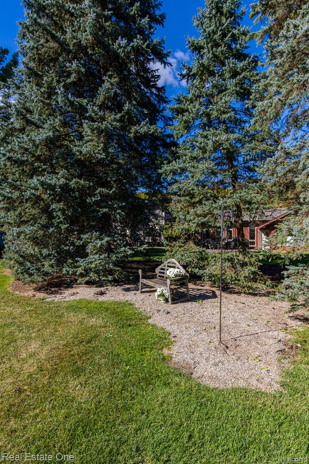 1536 Royal Crescent Street