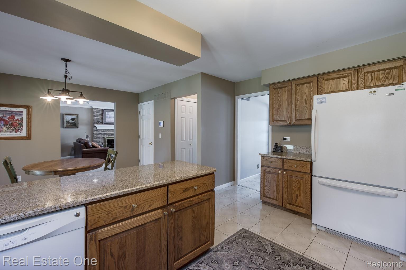 1536 Royal Crescent Street