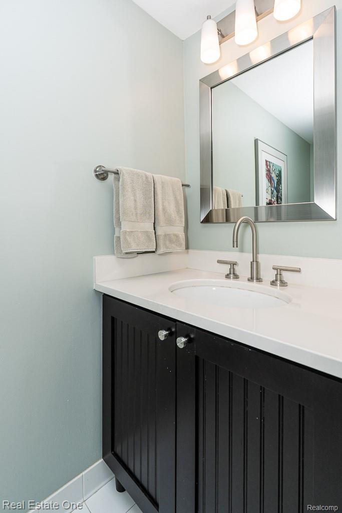 1697 Riverside Drive Unit: 15