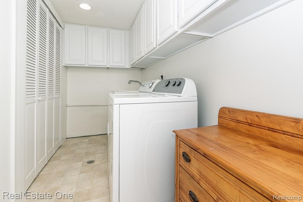 1697 Riverside Drive Unit: 15