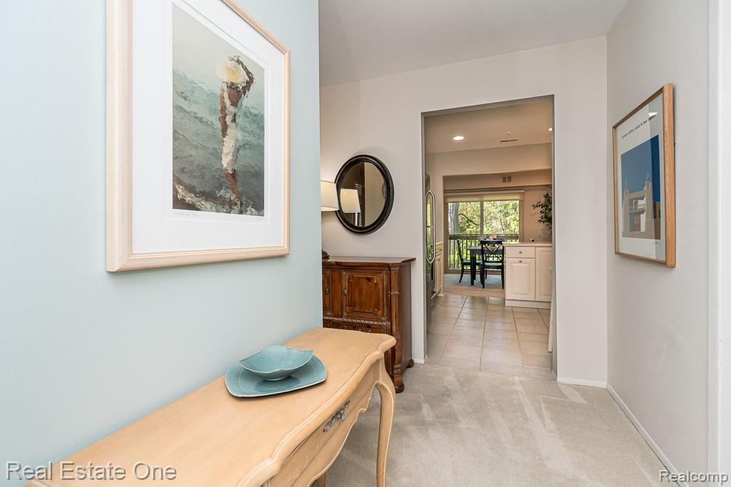 1697 Riverside Drive Unit: 15