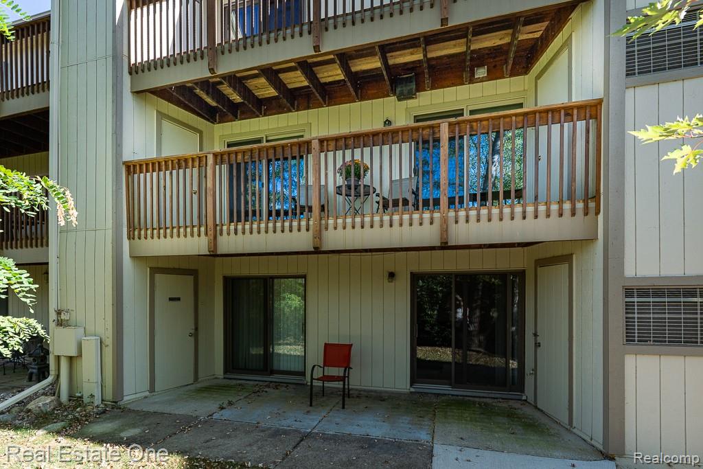 1697 Riverside Drive Unit: 15