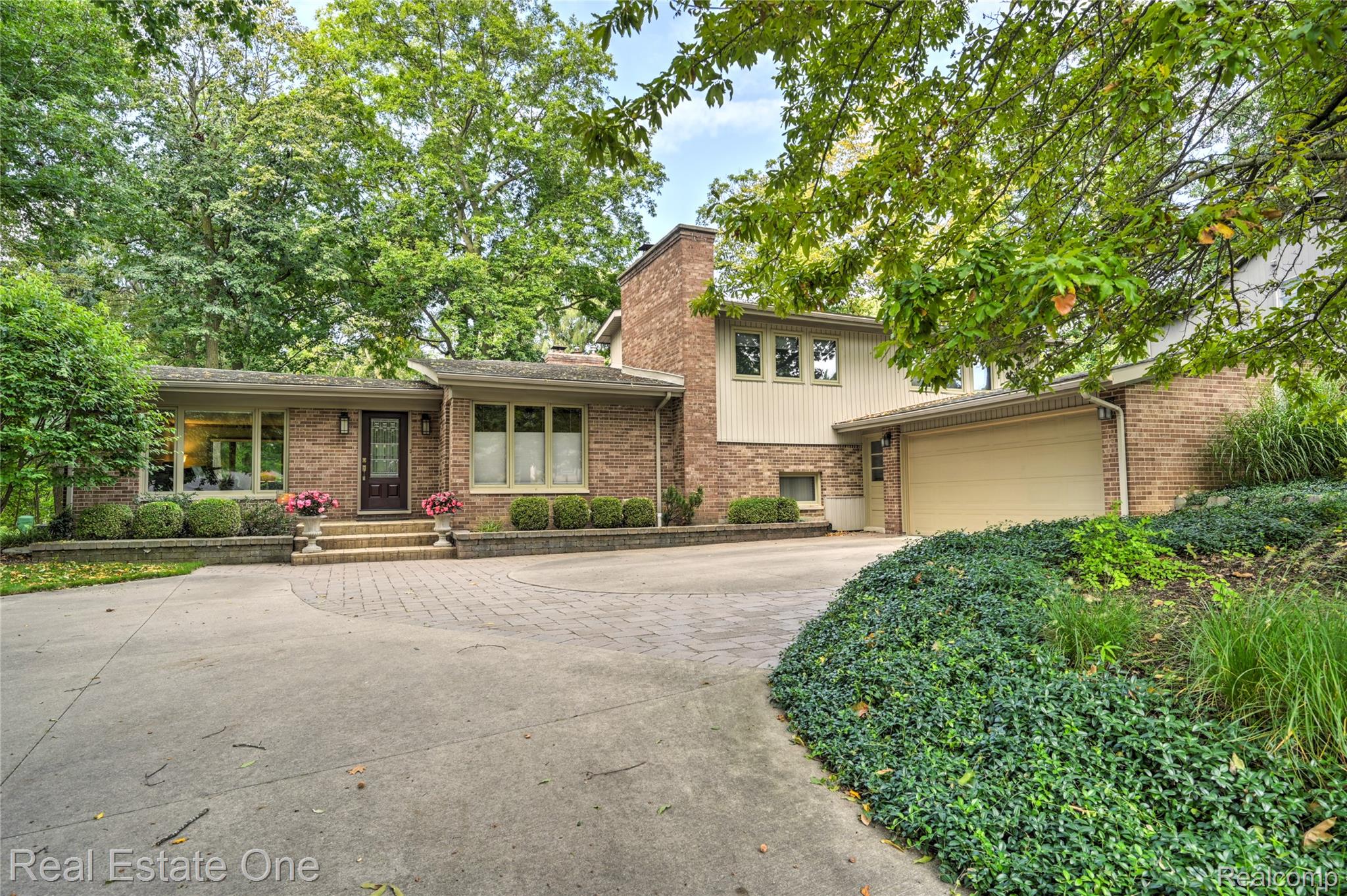 753 Medinah Drive