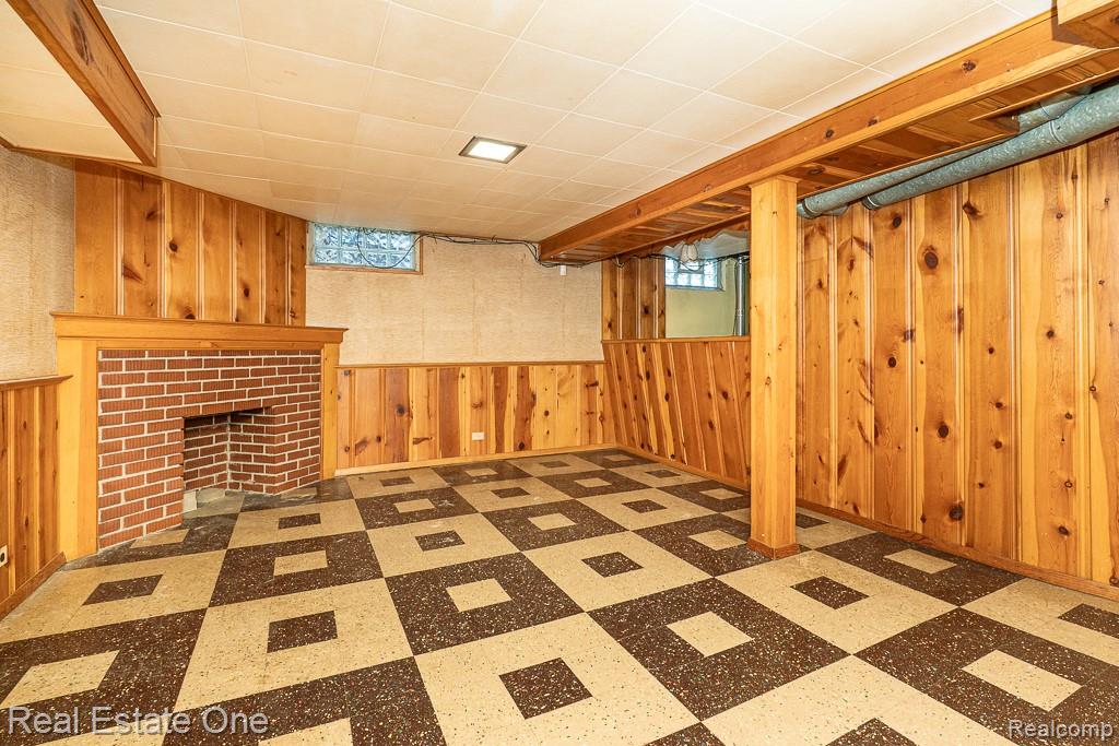 18217 Five Points Street