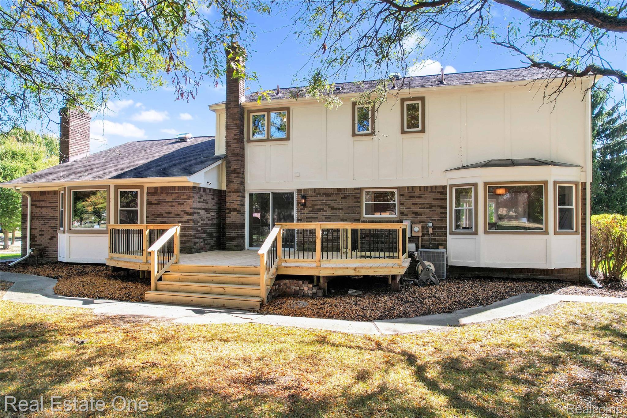 5275 Cheltenham Drive