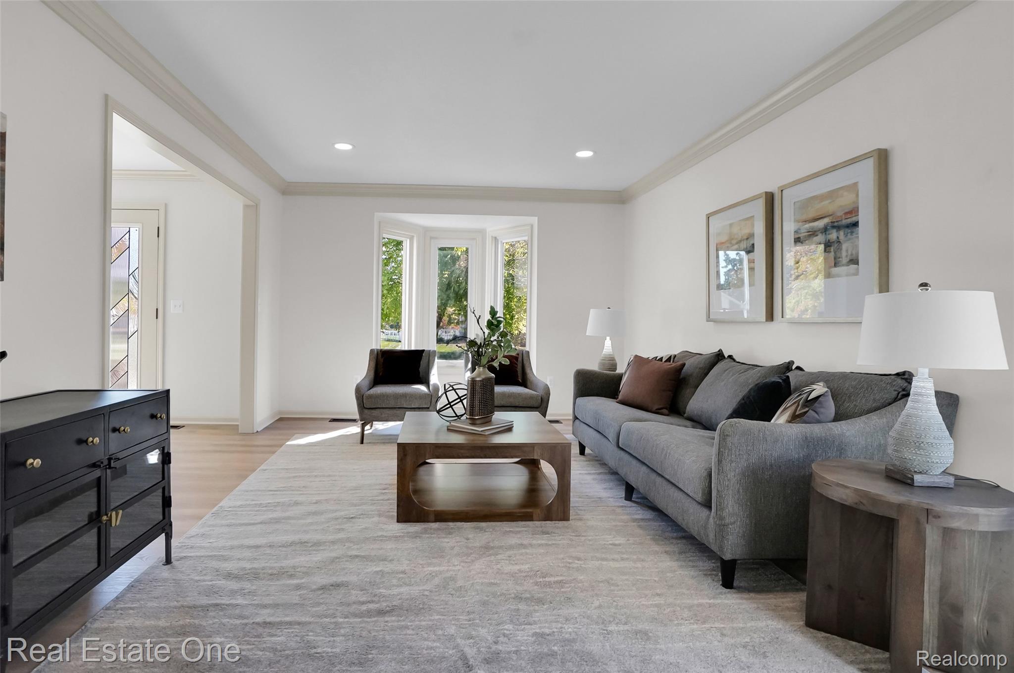 5275 Cheltenham Drive