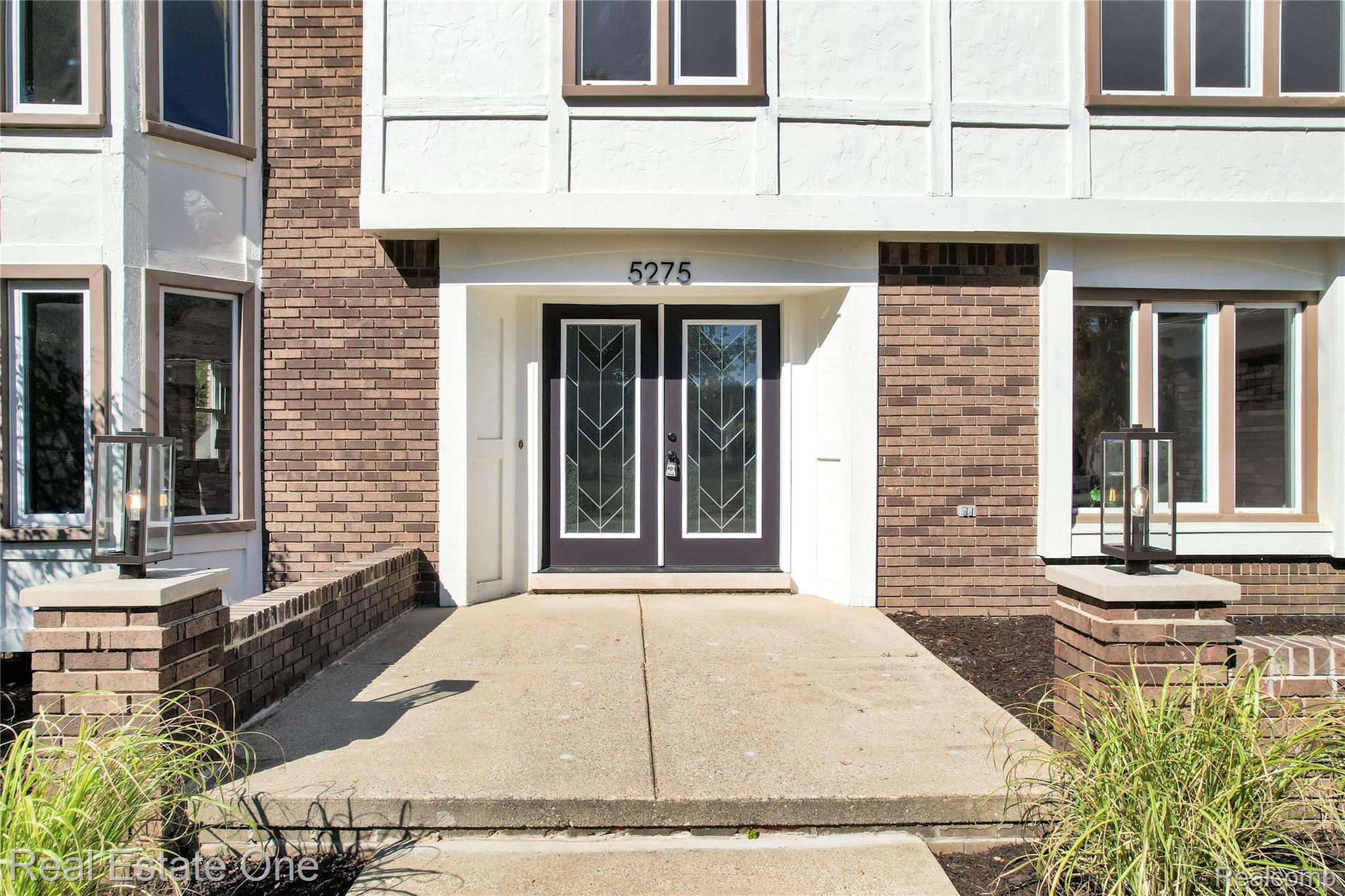 5275 Cheltenham Drive