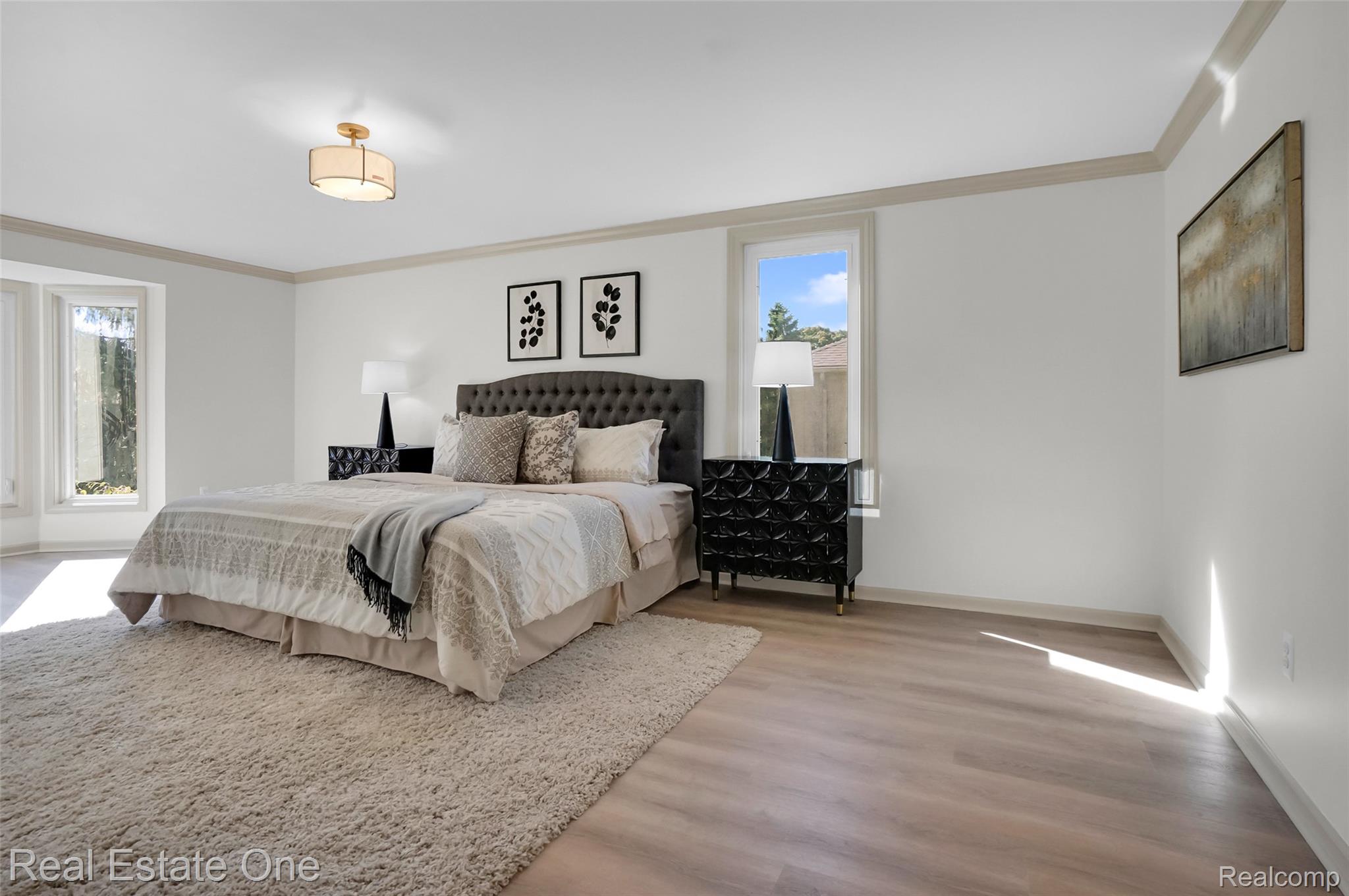 5275 Cheltenham Drive