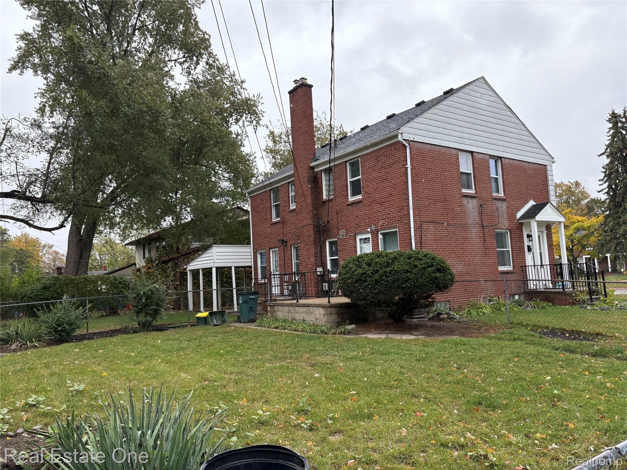 1601 E 4th Street