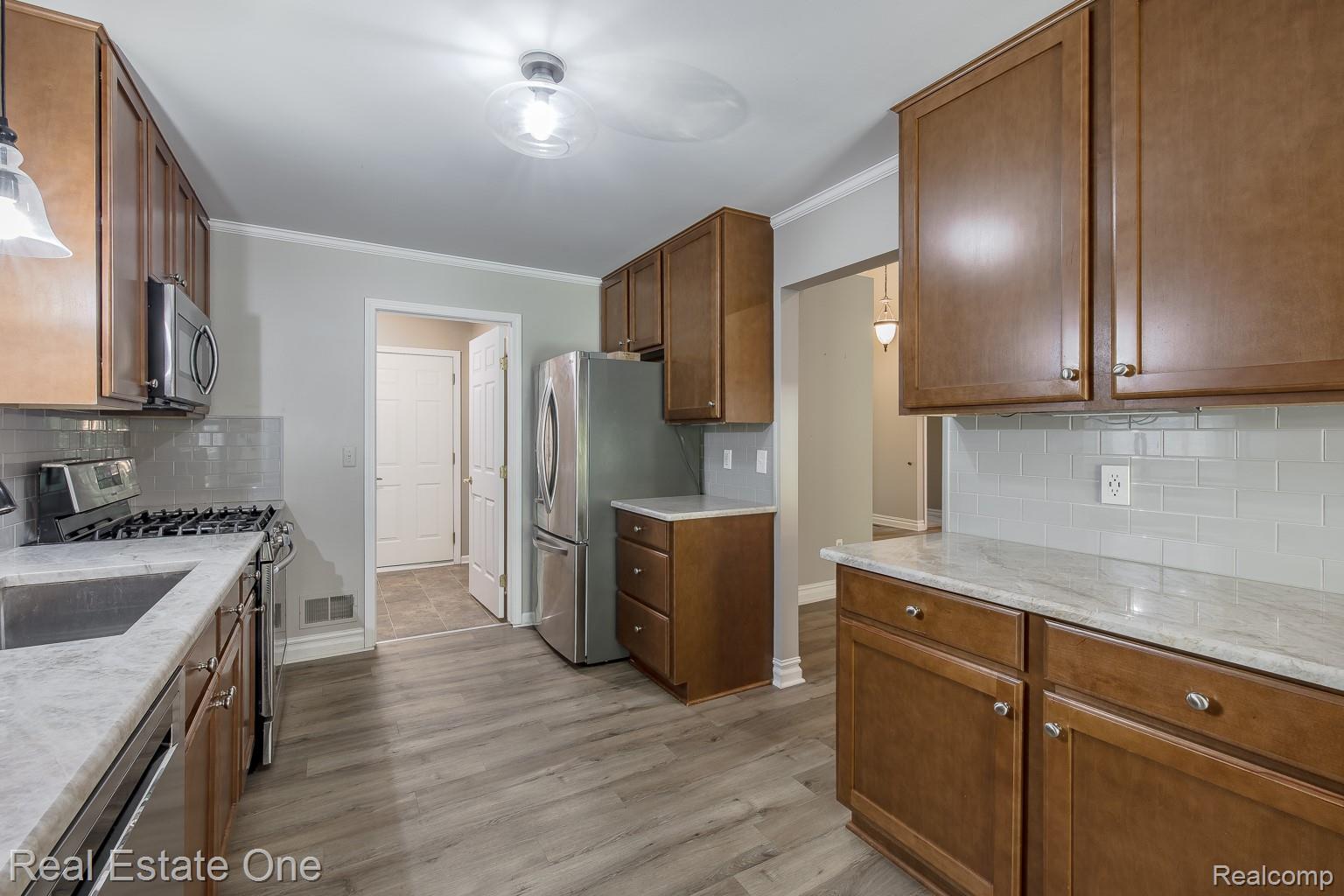 15659 Hunter Grove