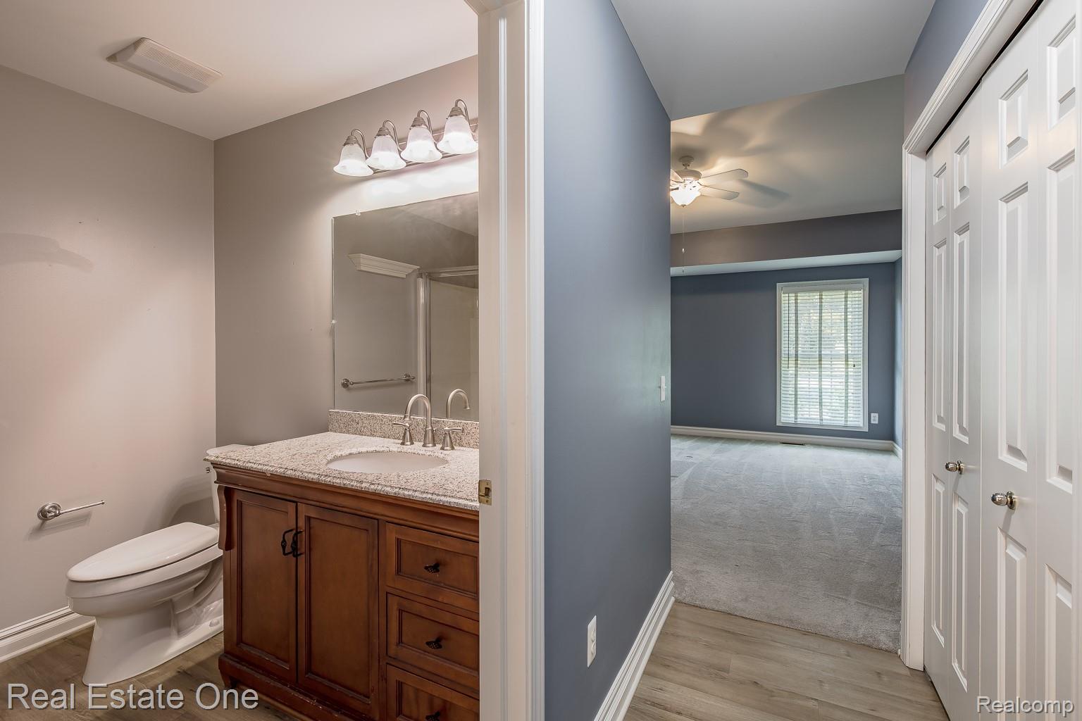 15659 Hunter Grove