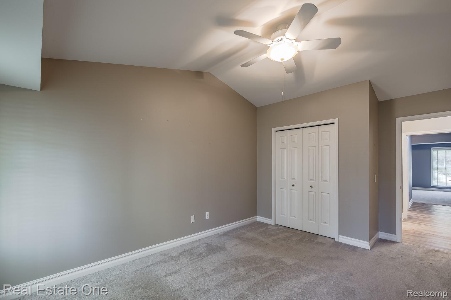 15659 Hunter Grove