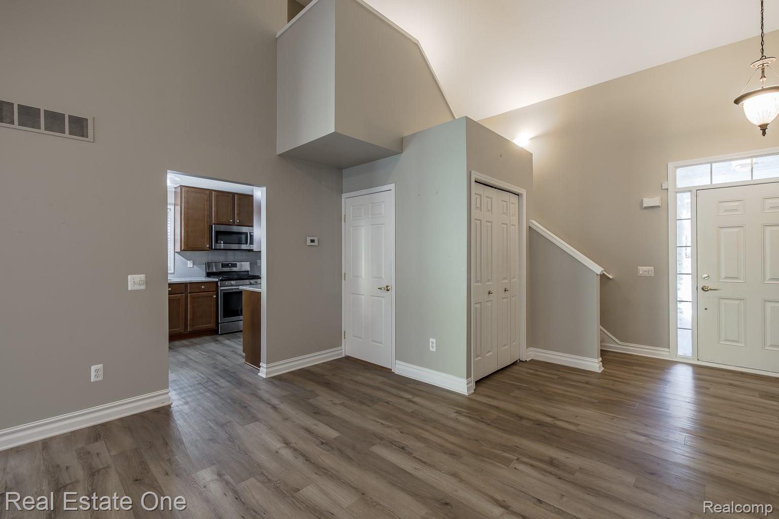 15659 Hunter Grove
