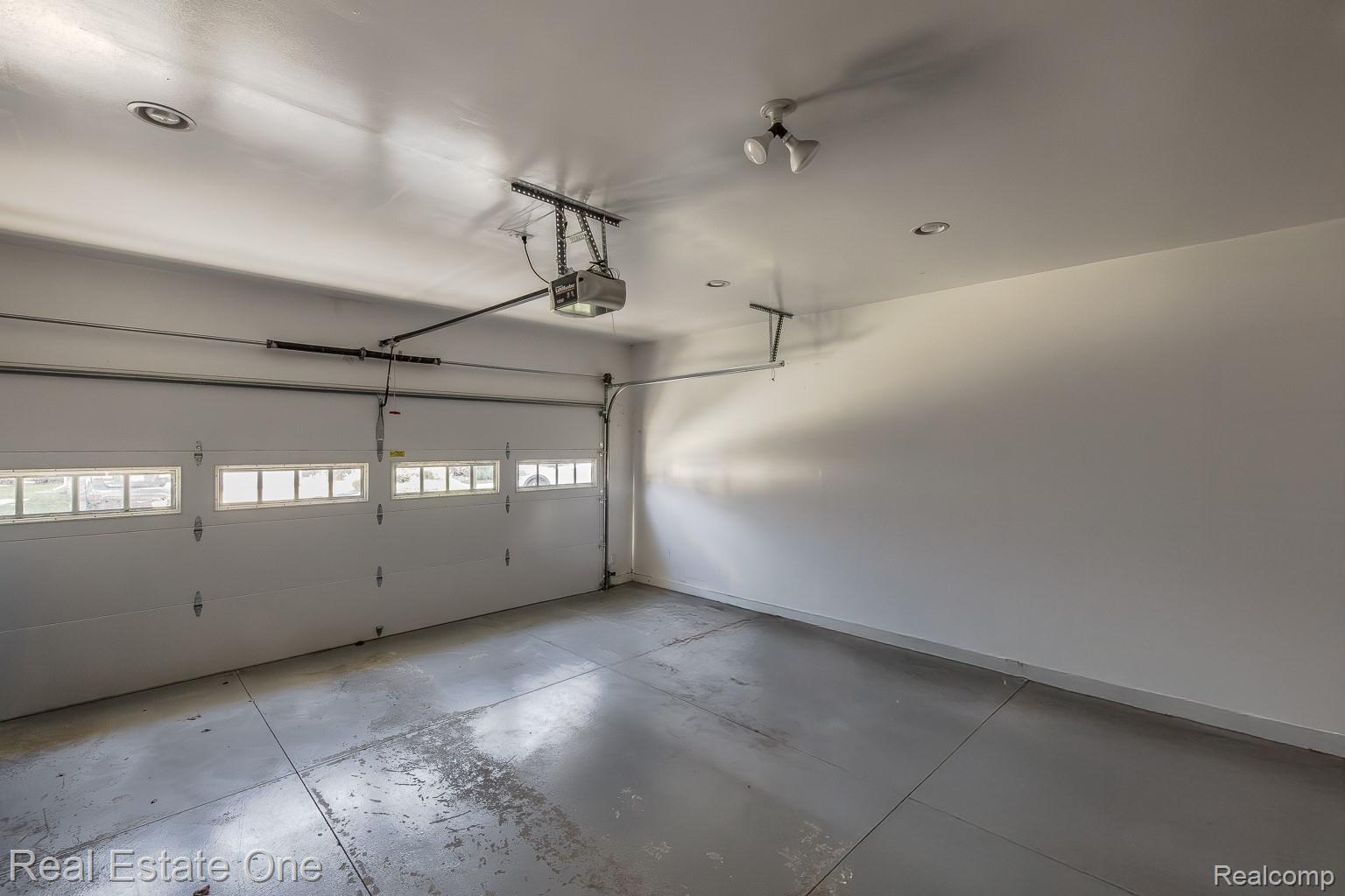 15659 Hunter Grove