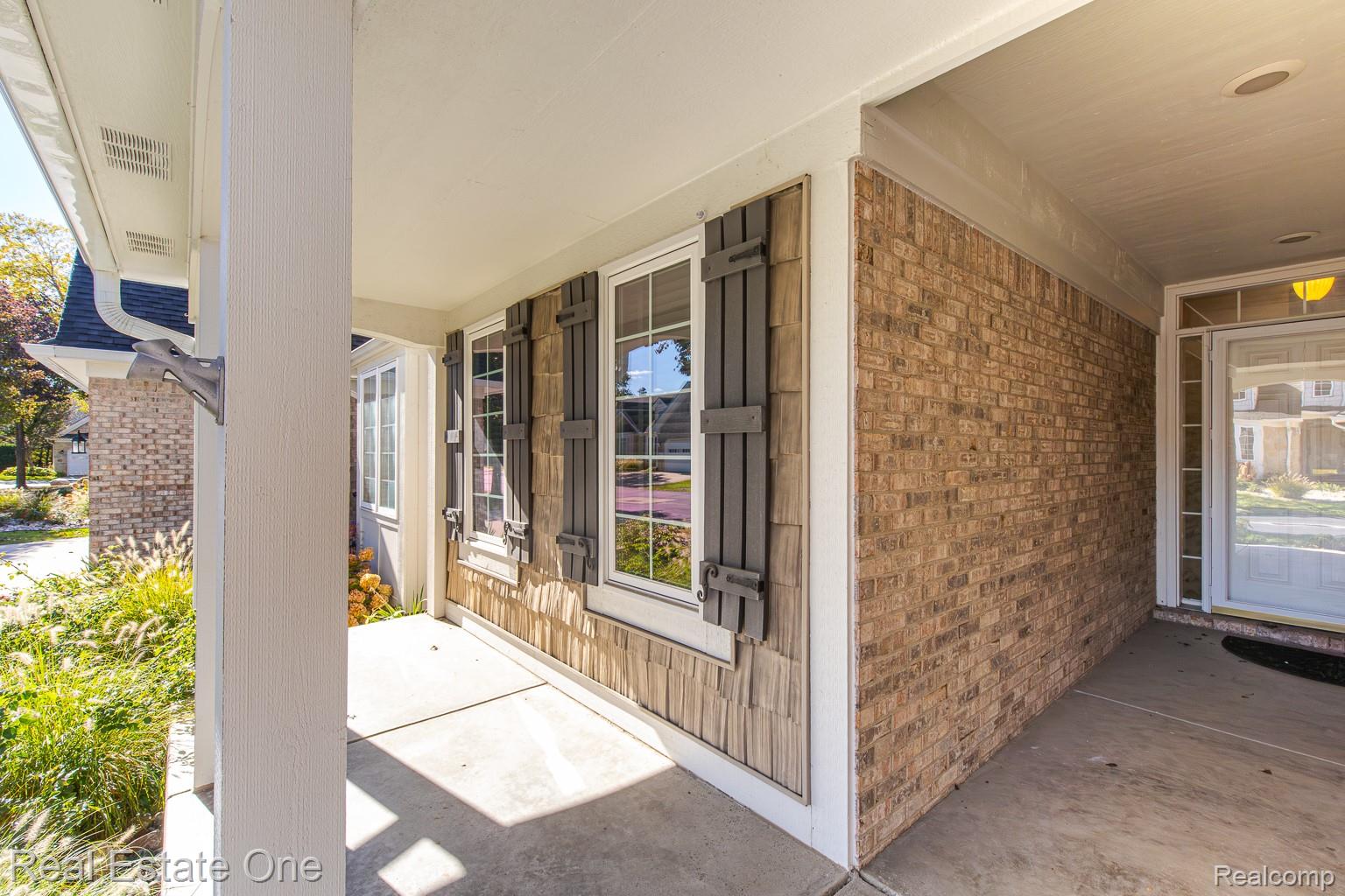 15659 Hunter Grove