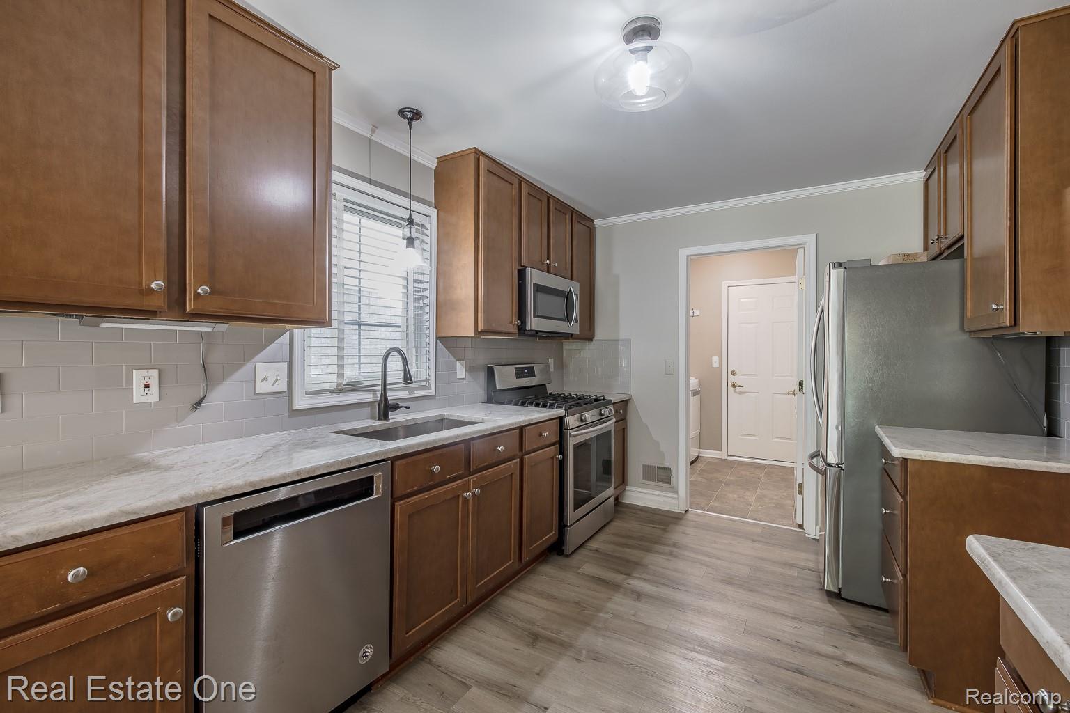 15659 Hunter Grove