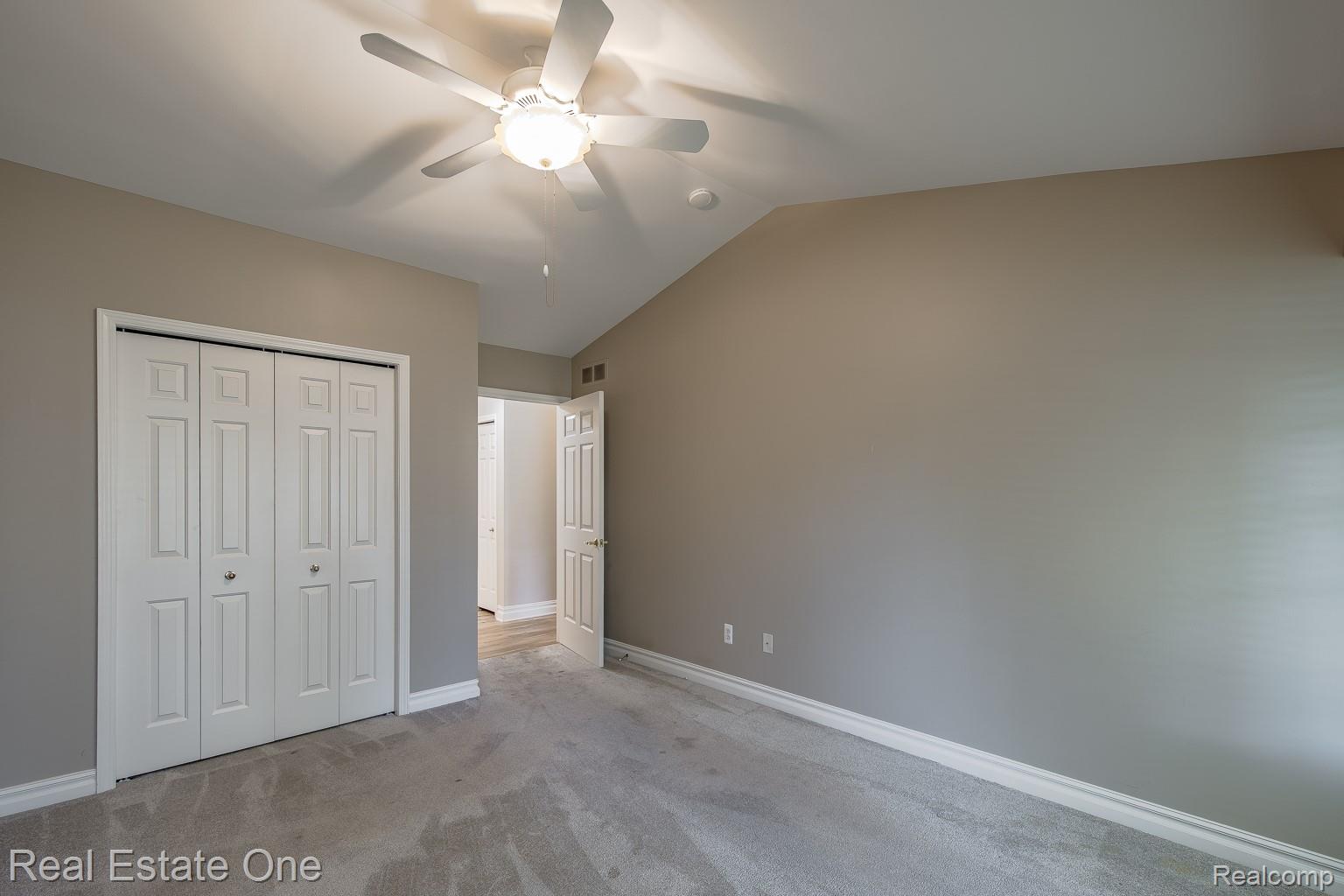 15659 Hunter Grove