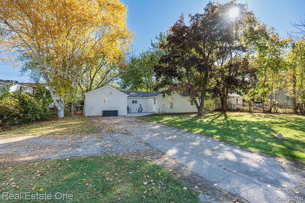 1375 Nokomis Way