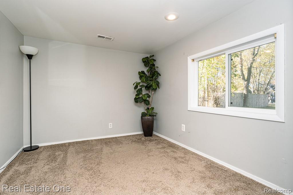 1375 Nokomis Way