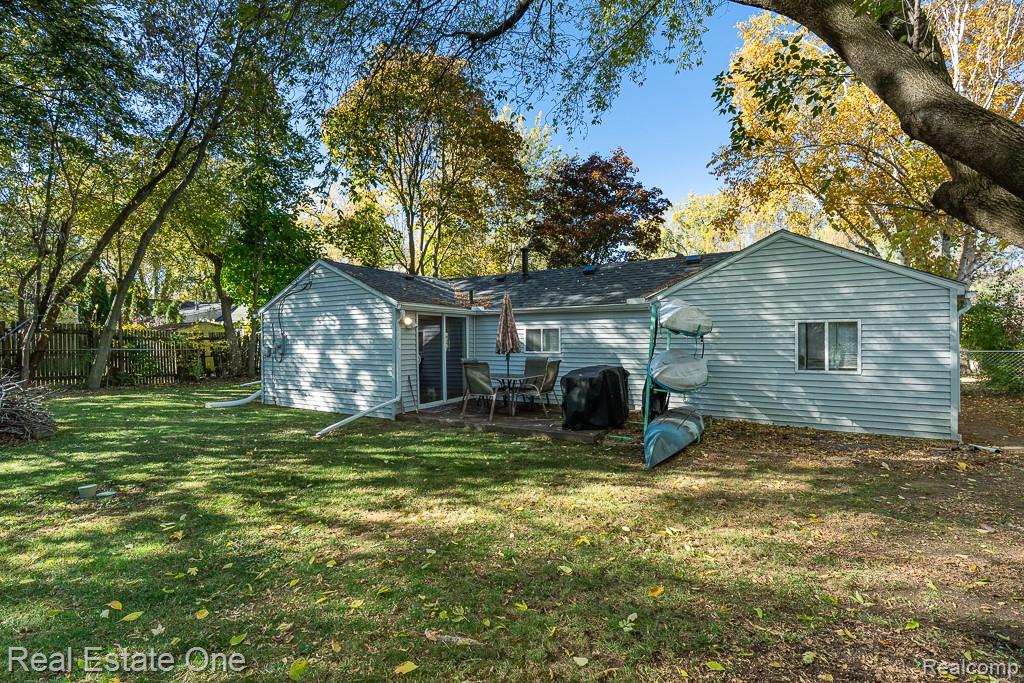 1375 Nokomis Way