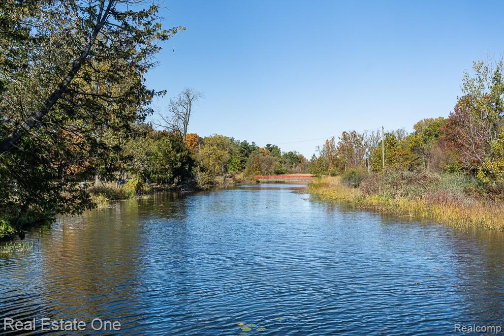 1375 Nokomis Way