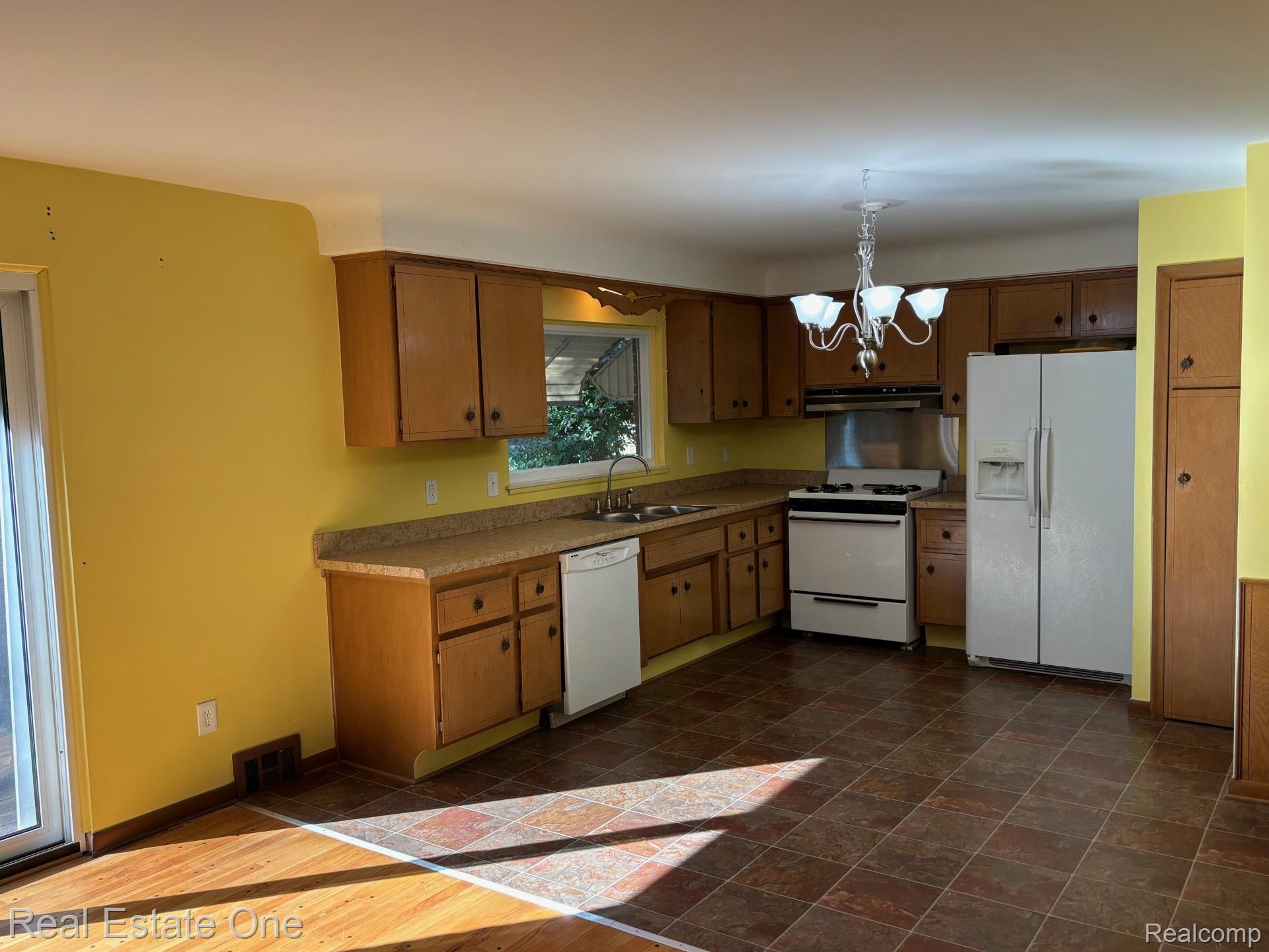 2927 Huntington Park Drive