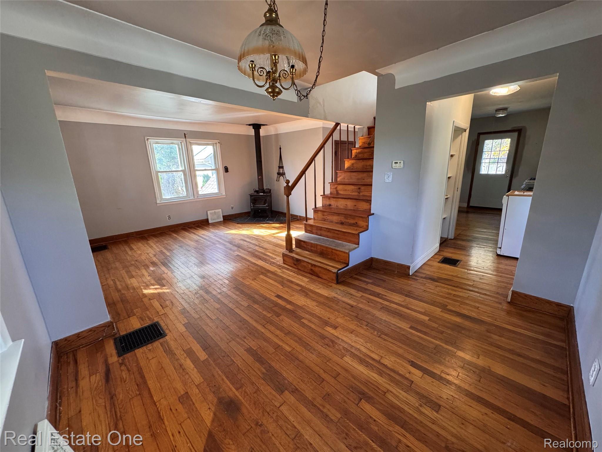 388 Norland Street