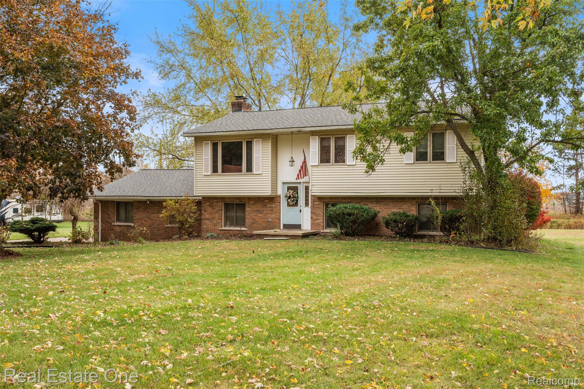 5122 Elizabeth Lane