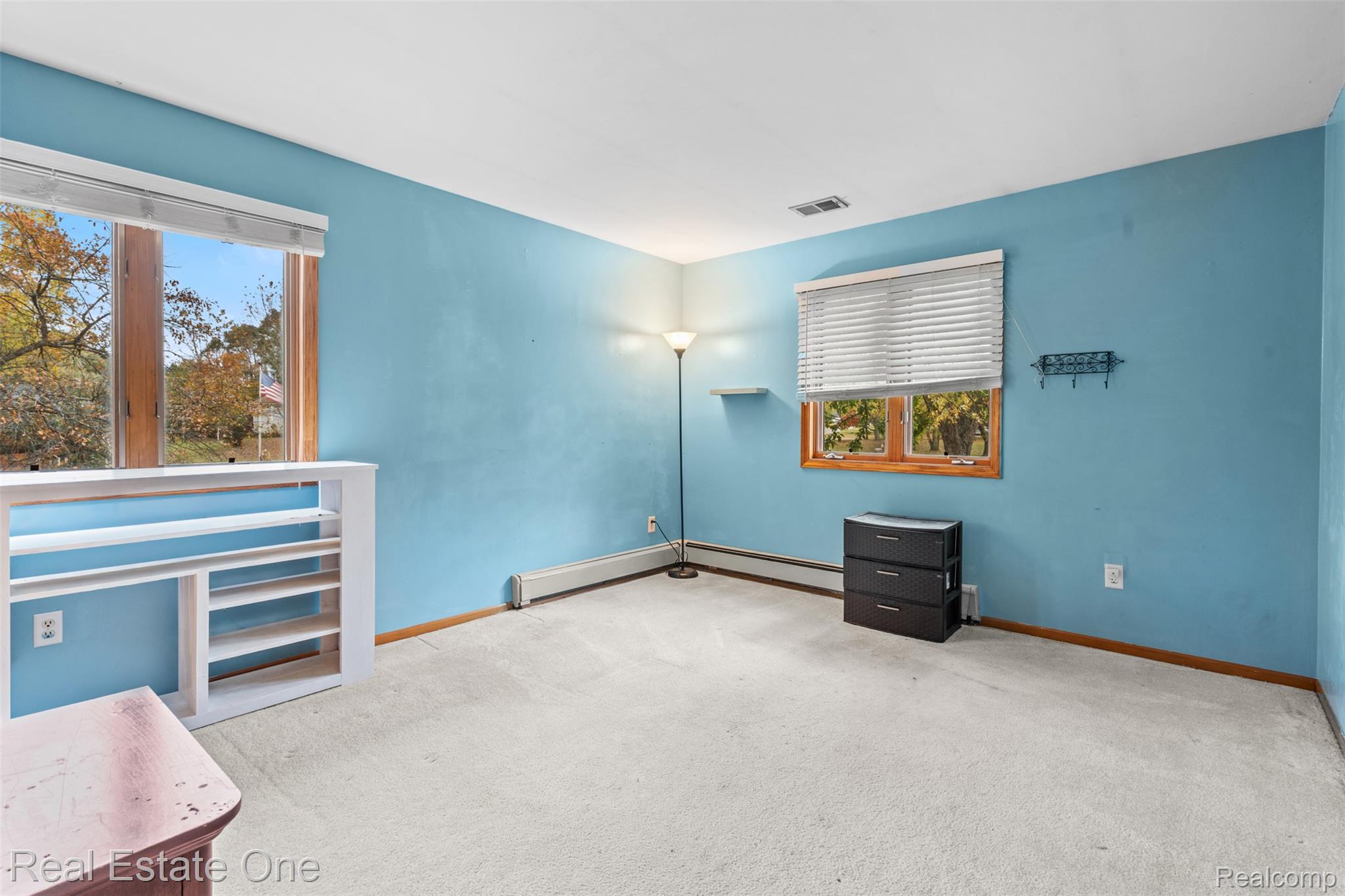 5122 Elizabeth Lane