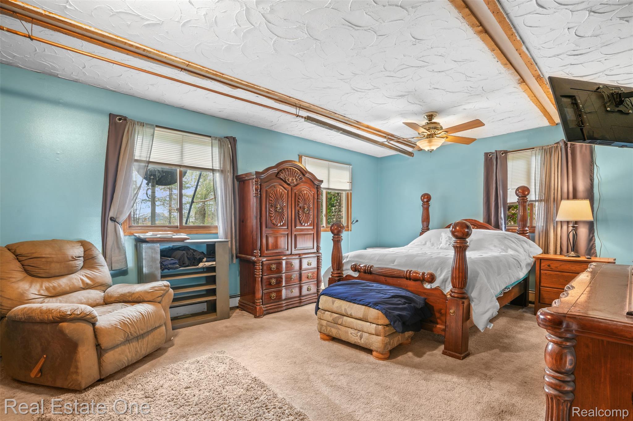 5122 Elizabeth Lane