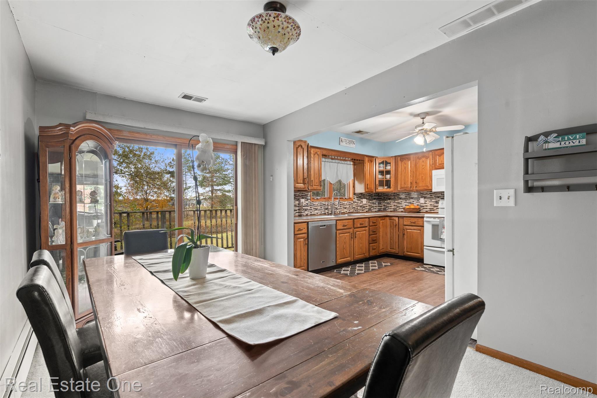 5122 Elizabeth Lane