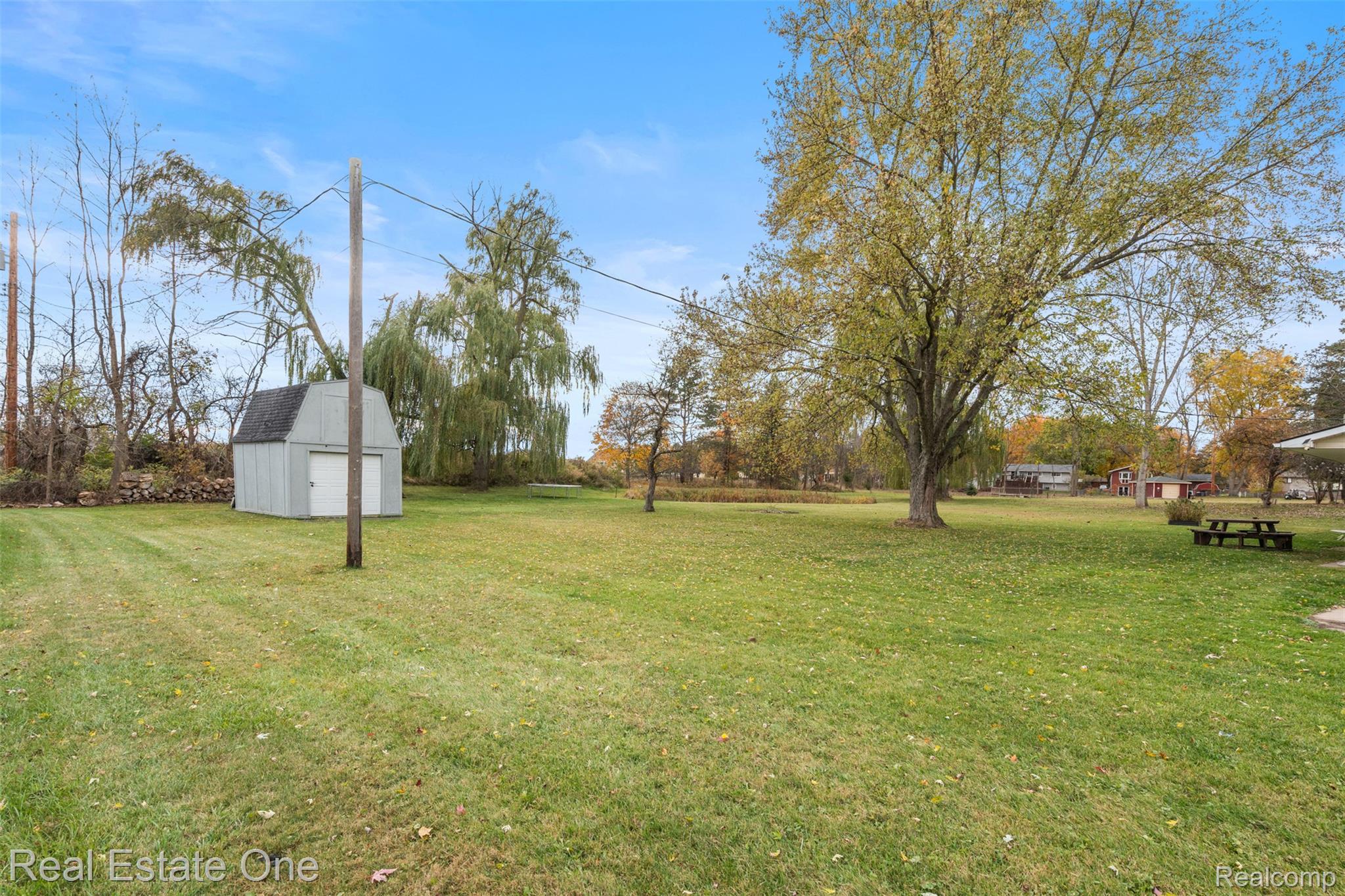 5122 Elizabeth Lane