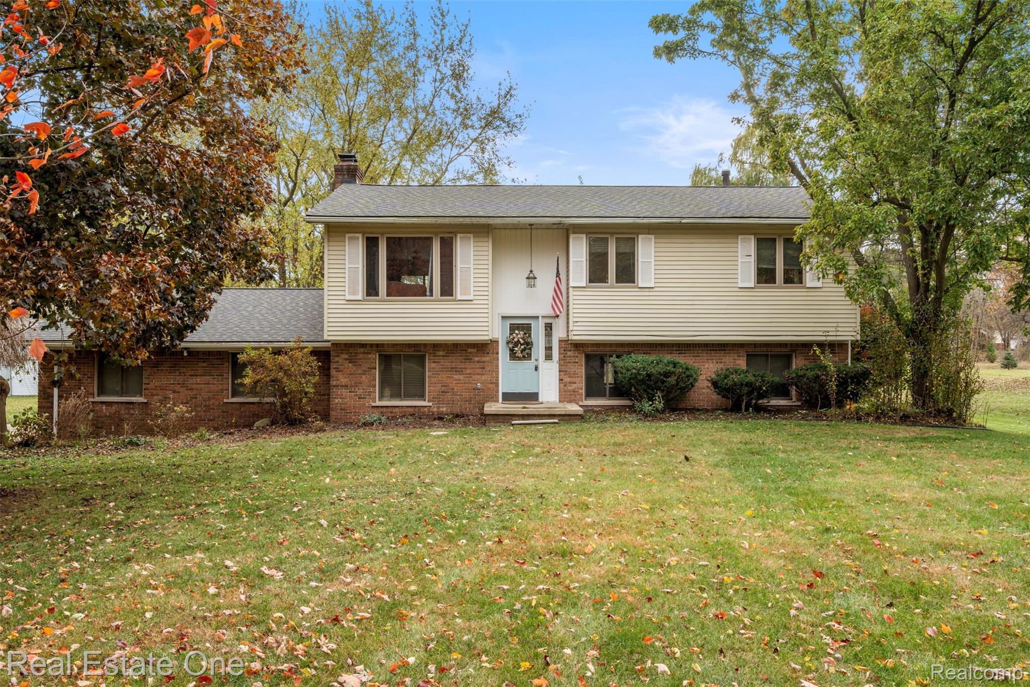 5122 Elizabeth Lane