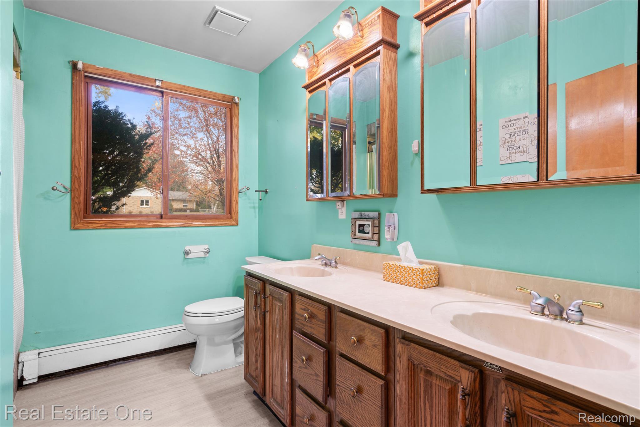 5122 Elizabeth Lane