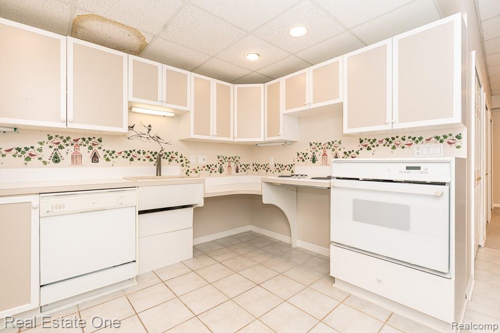 5181 Stonehenge Drive