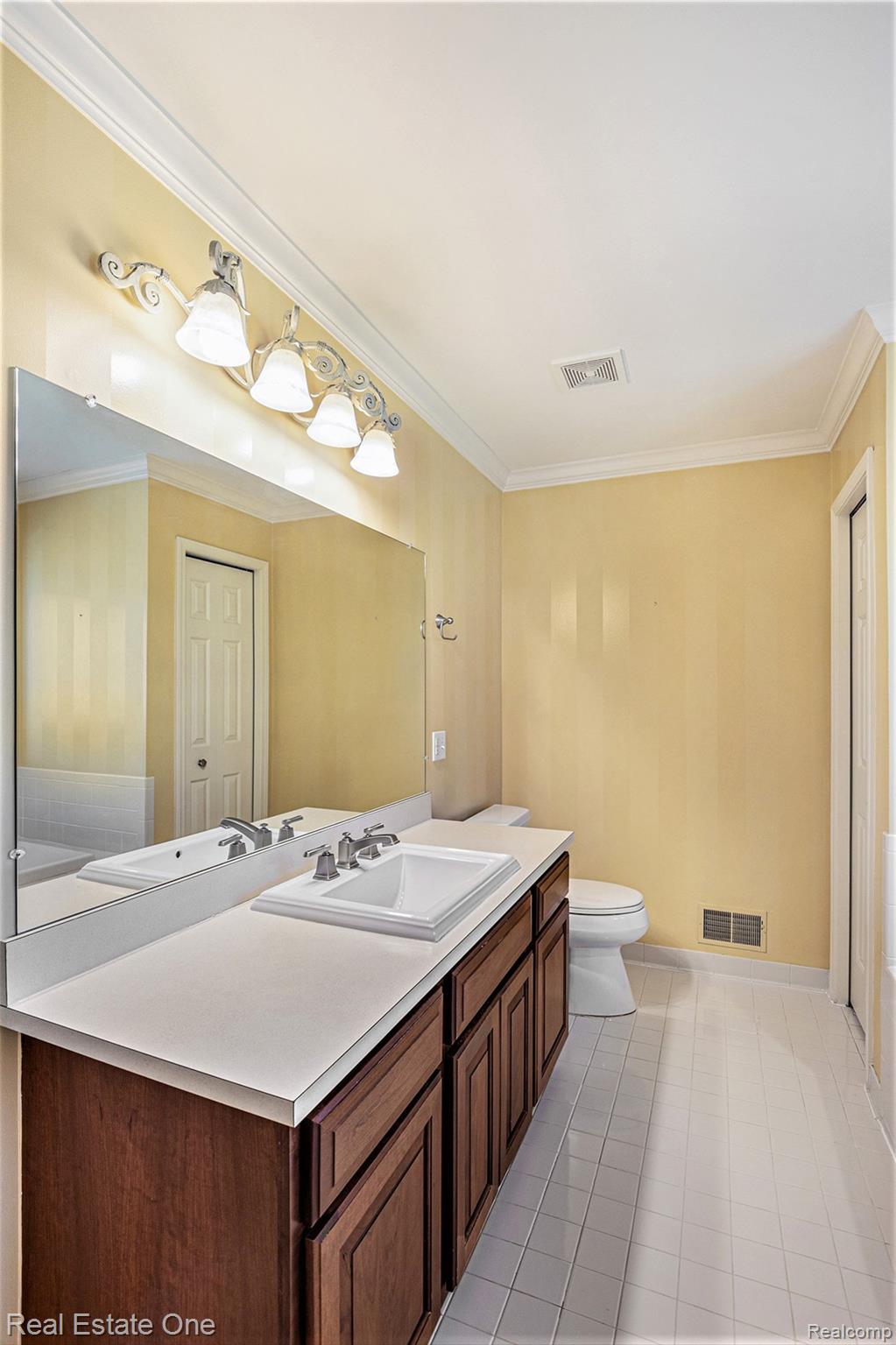 48082 Prestwyck Drive