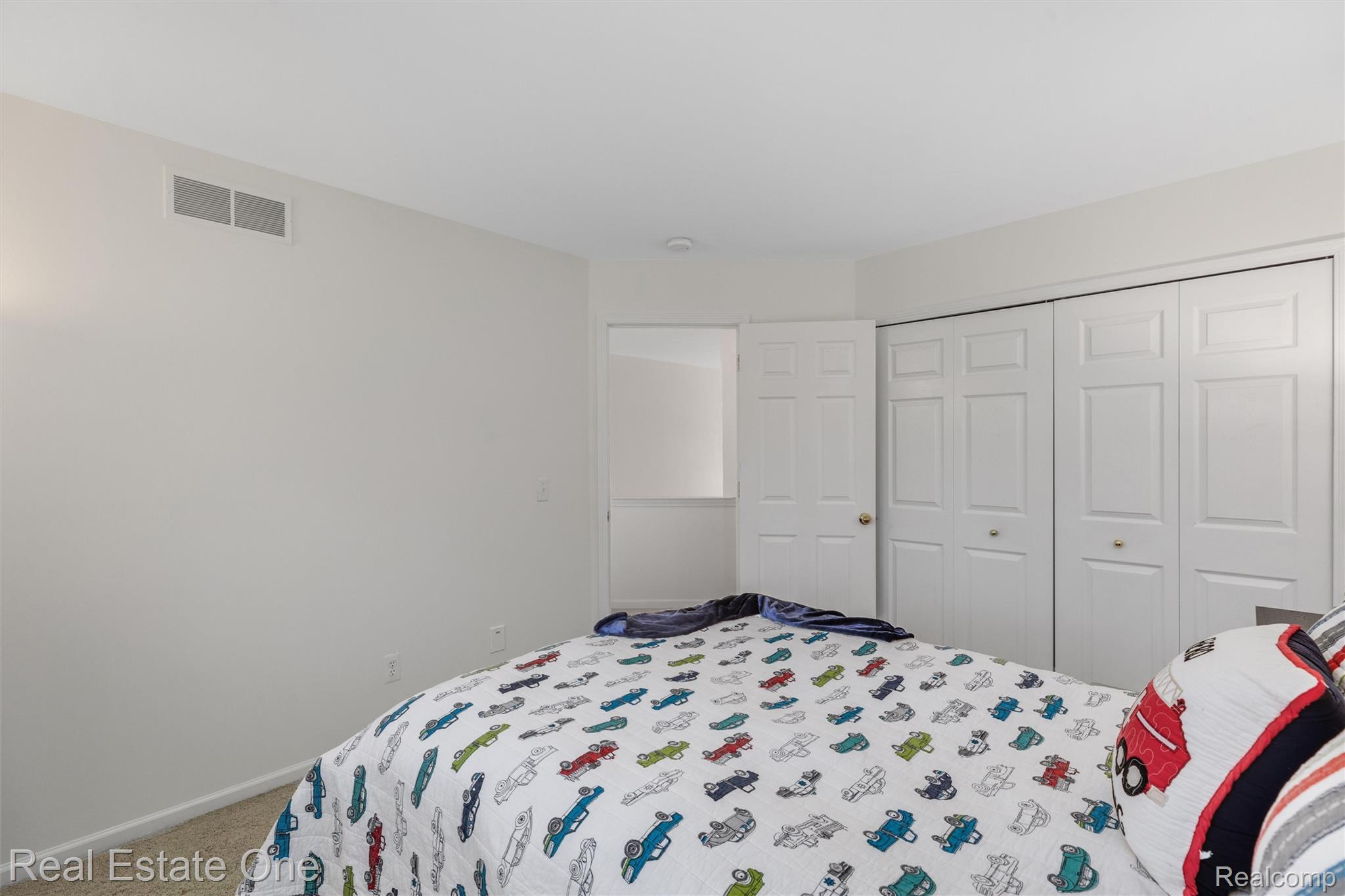 2877 W Bloomfield Oaks Drive