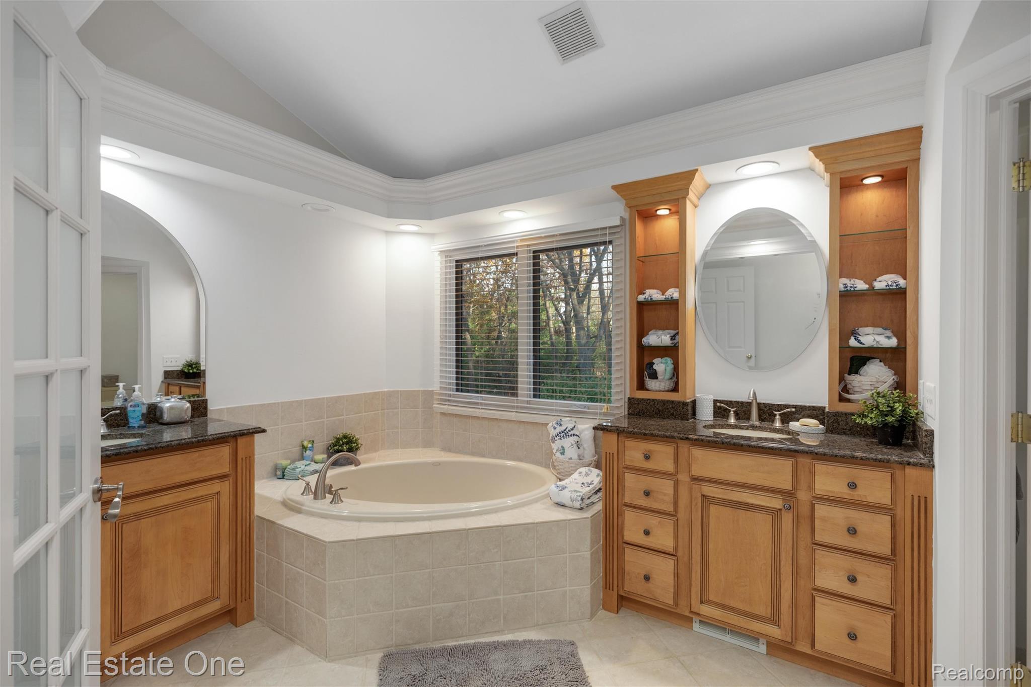 2877 W Bloomfield Oaks Drive