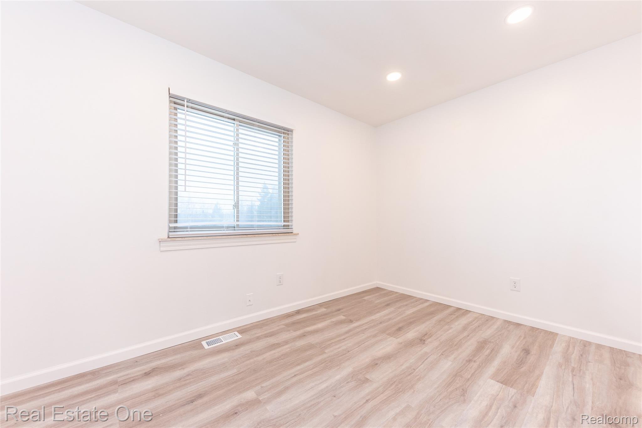 29489 Geraldine Road