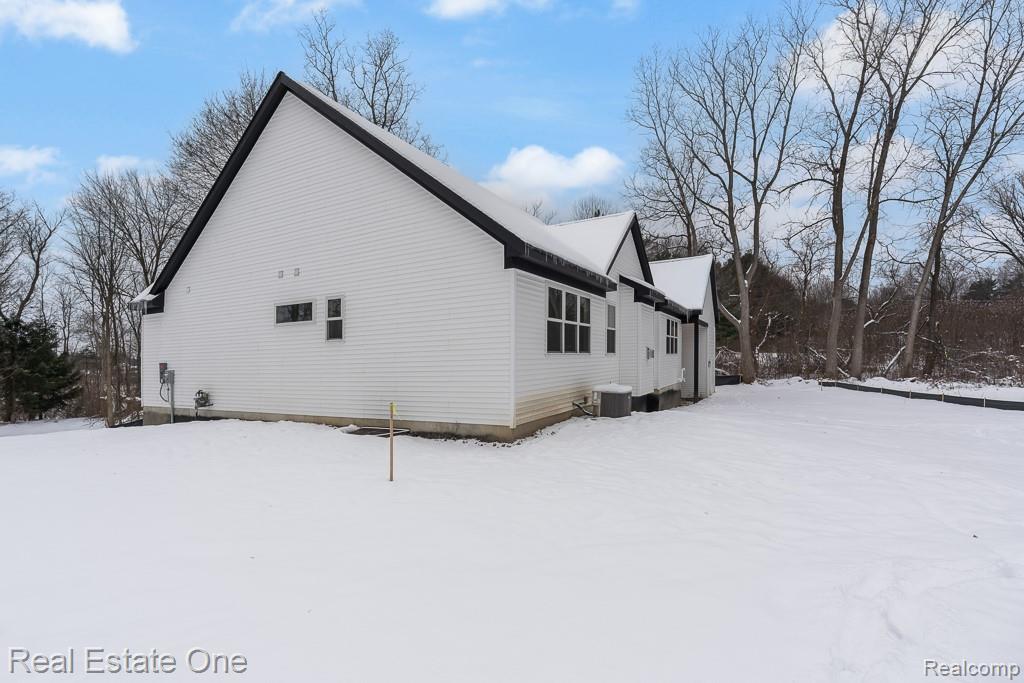 225 E Predmore Road