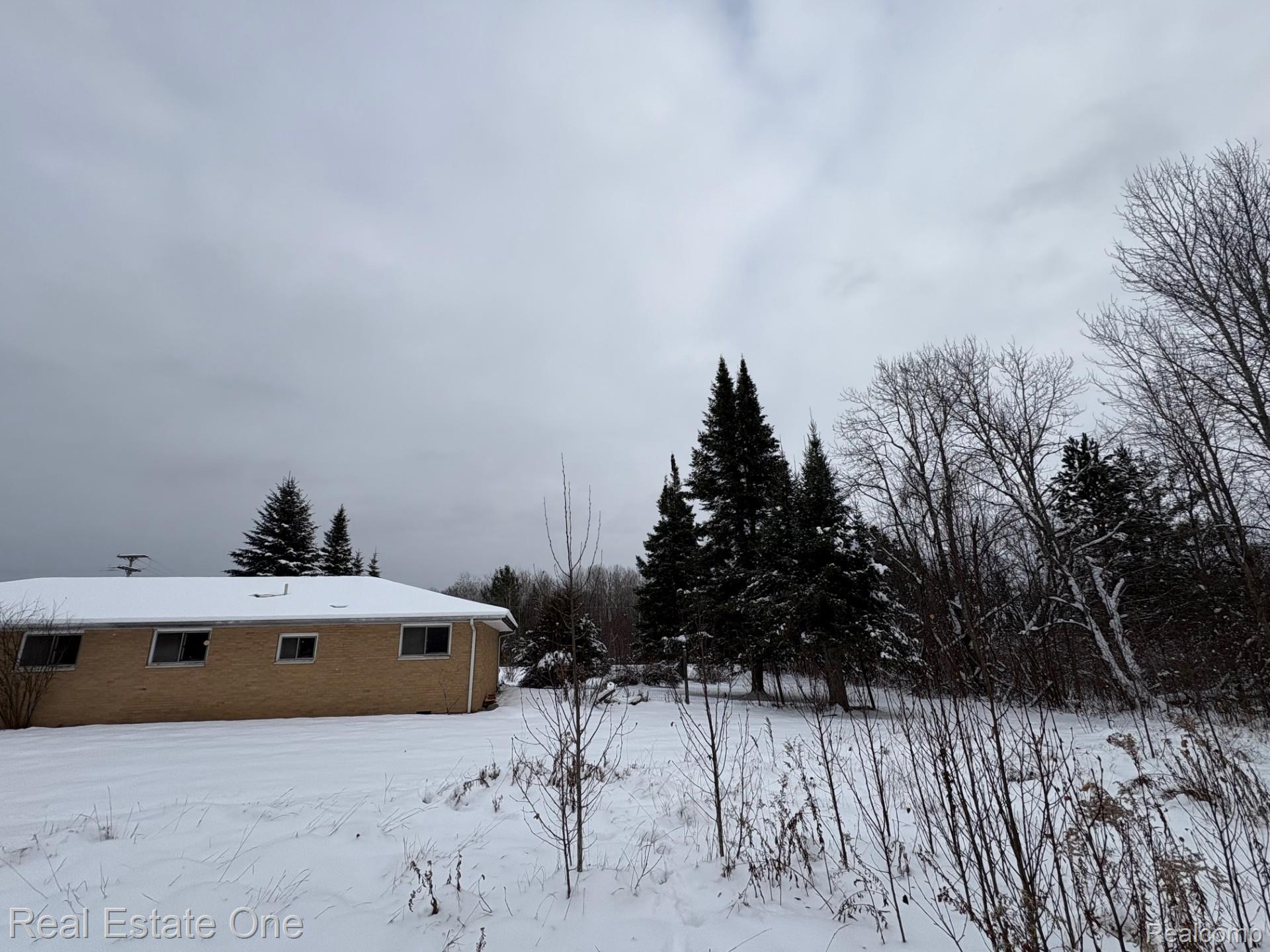 2855 E County Line Road