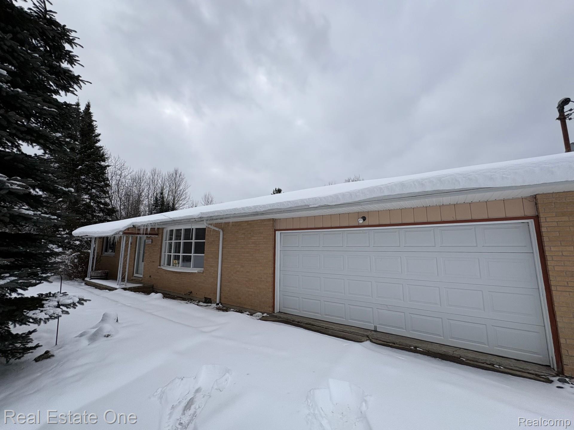 2855 E County Line Road