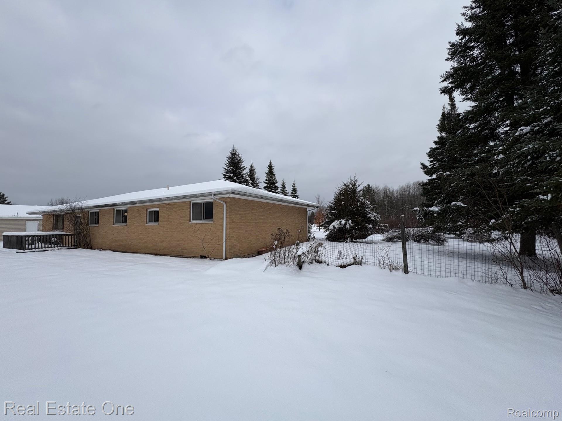 2855 E County Line Road