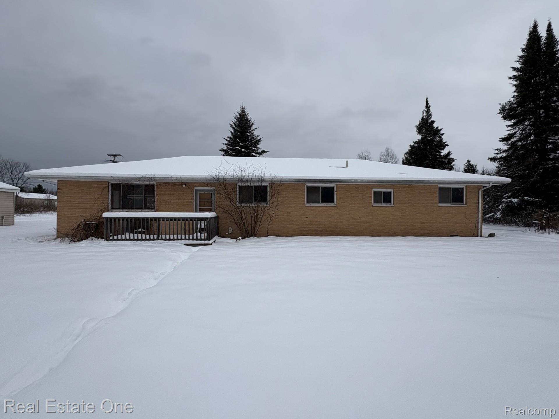 2855 E County Line Road